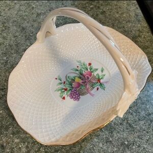 Mikasa Christmas Spirit Bone China Sweetheart Basket